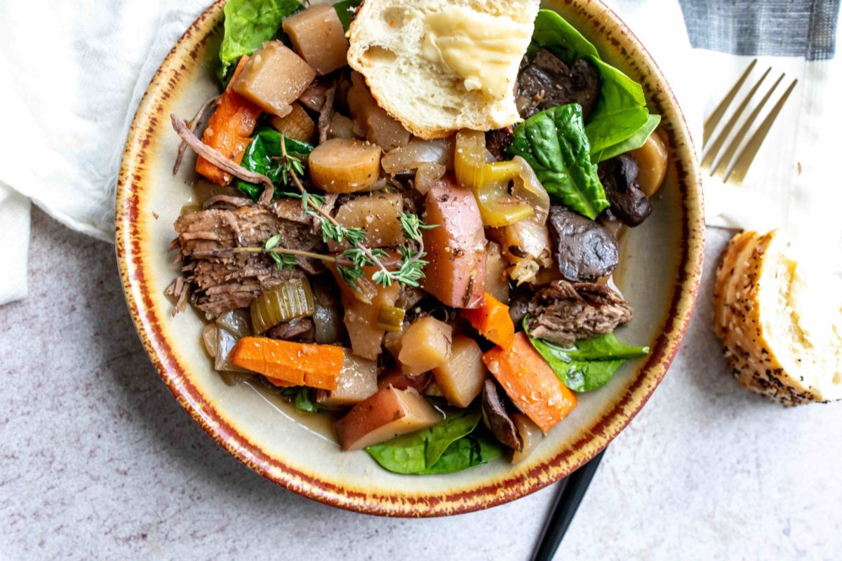 slow-cooker-pot-roast-recipe-1-scaled-e1638978100269.jpg